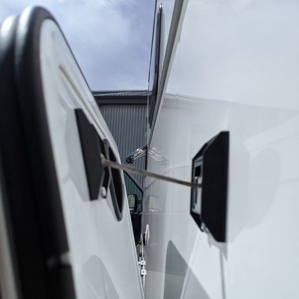 Hatch latch on camper cargo door how to use