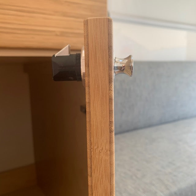 Heavy duty push lock front and back installation