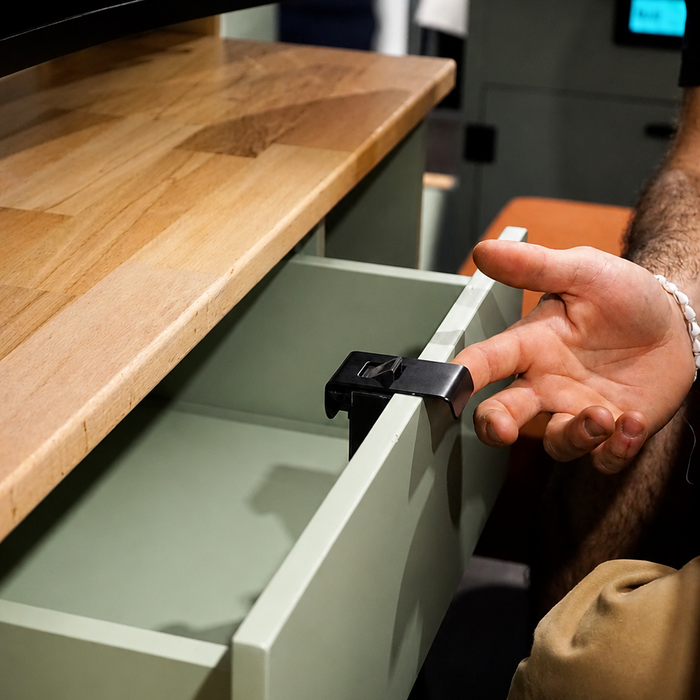 [RV LABS] Locking Drawer Latch - Matte Black [42 or 100mm]